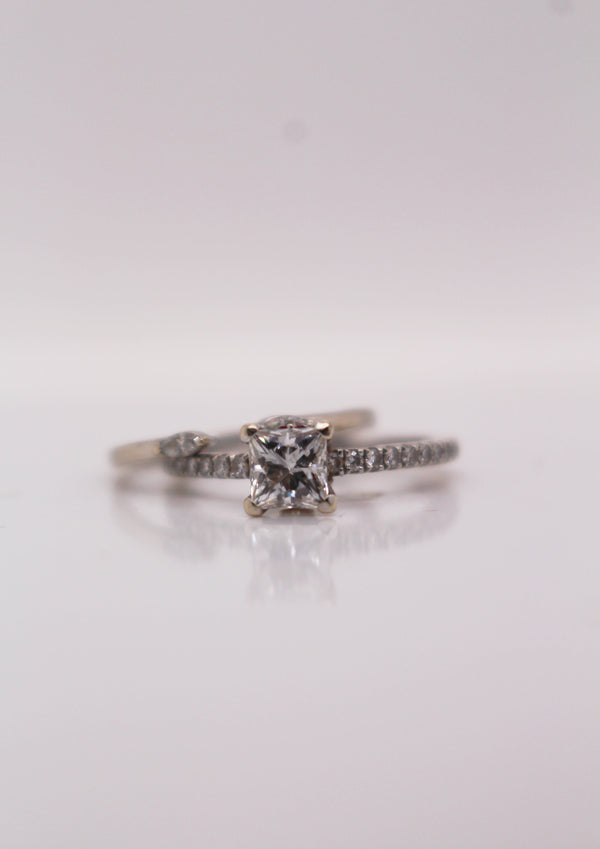 Elegant Silver Engagement Ring Set