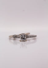 Elegant Silver Engagement Ring Set