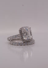 Luxury Emerald-Cut Bridal Ring Set