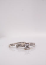 Elegant Silver Engagement Ring Set