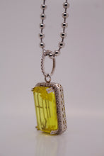 DAZZLING YELLOW GEM PENDANT NECKLACE