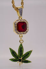 LUXURY CANNABIS LEAF PENDANT NECKLACE