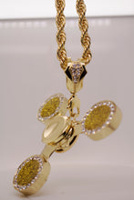 SPINNING GOLD GLITTER PENDANT NECKLACE
