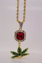 LUXURY CANNABIS LEAF PENDANT NECKLACE